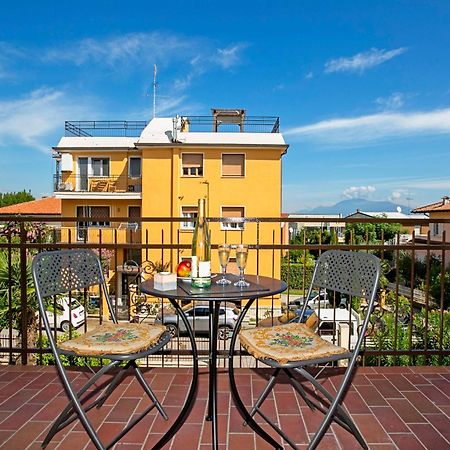 Villa Mimosa - Appartamento 2 - Happy Rentals デセンツァーノ・デル・ガルダ エクステリア 写真
