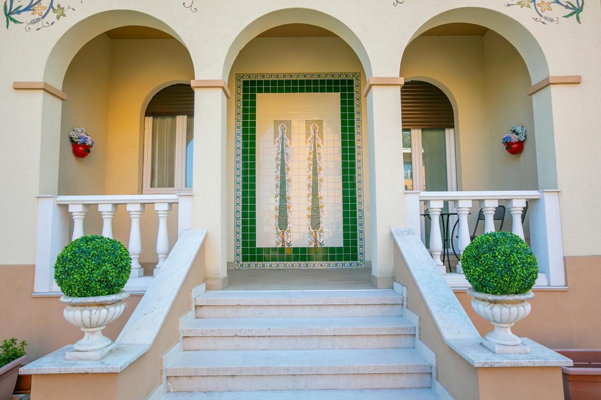 Villa Mimosa - Appartamento 2 - Happy Rentals デセンツァーノ・デル・ガルダ エクステリア 写真